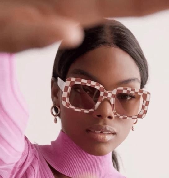 Lu Goldie — client wearing Morphy virtual try-on eyewear
